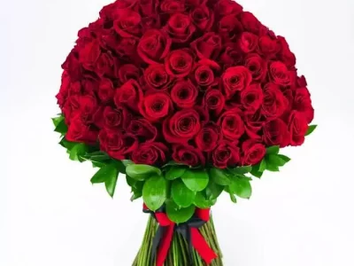 150 locally grown Red roses - Theflowers.pk