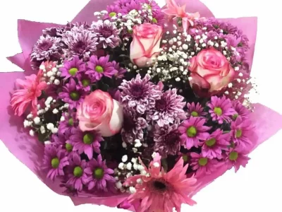 Pink Roses & pink chrysanthemum